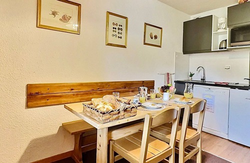 Tignes le Lac Apartment | Studio for 4 in Tignes, south balcony, pets allowed