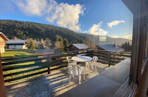 Cohennoz Apartment | Studio in Cernix, 4 pers, near slopes, large terrace