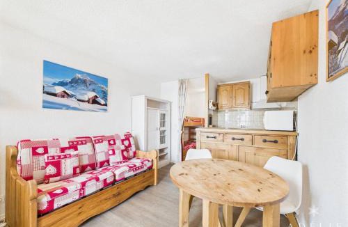 La Rosiere Apartment | Studio rénové, style montagne, pied des pistes, balcon exposé sud, pour 4 personnes à La Rosière - FR-1-398-557