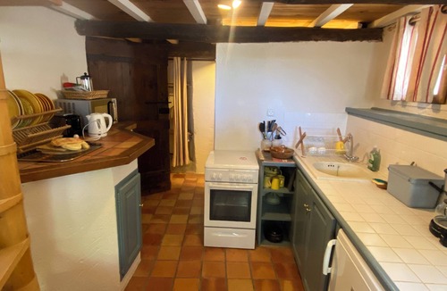 Rasteau Apartment | Studio with a pool, ideal for cyclists and athletes. Pets allowed
