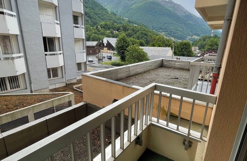 Cauterets Apartment | Studio with private bathroom for 4 people at the base of the gondola