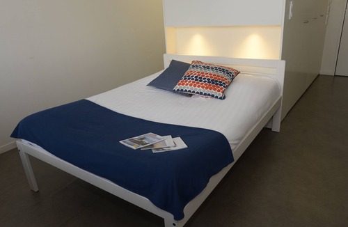 Lormont Apartment | Study Hôtel