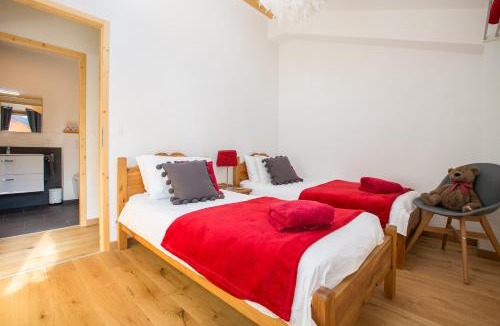 Morzine Apartment | Stunning 2 bedroom duplex, 10 min walk from centre