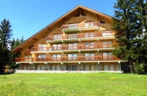 Meribel Apartment | Sunny 2- or 3-room apartment for 6 people near the golf course, with a beautiful view in MERIBEL ALTIPORT