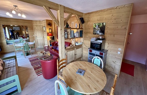 Mont-Dore Apartment | Sunny sanctuary by the town