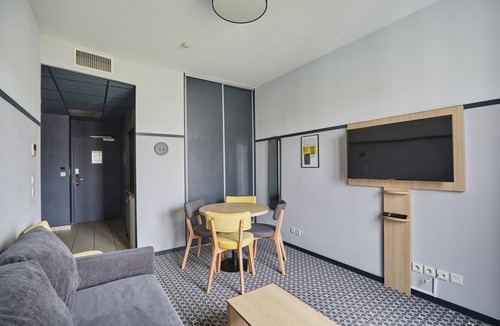 Feuillat Desgenettes Condo | Super Endroit ! Proche du Centre + Wi-Fi Gratuit
