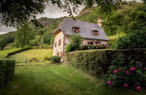 Saint-Cirgues-de-Jordanne House | Superb! Secluded House in the Jordanne Valley