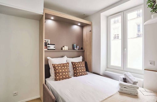 Faubourg Saint-Germain Apartment | Superb AC studio Eiffel Tower/Champ de Mars