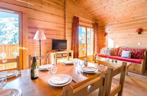 Valmeinier Apartment | Swimming pool, terrace, balcony, tv, 35-40m², Valmeinier