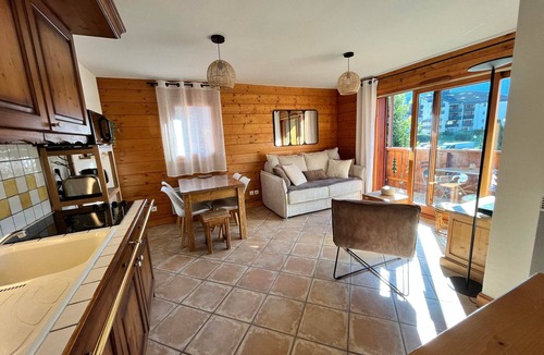 Samoens Apartment | T3 Apartment in Samoëns Center with Balcony and Private Parking