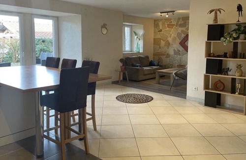 Arenthon Apartment | T3 ground floor apartment with very quiet garden