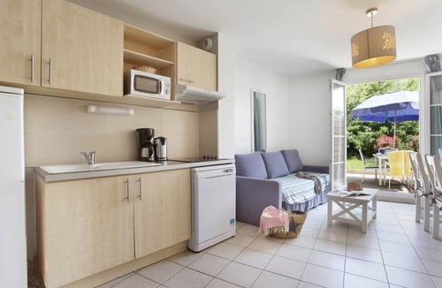 Cabries Apartment | T3 Meublé Avec Terrasse à Cabriès - Résidence Service Avec Piscine & Golf