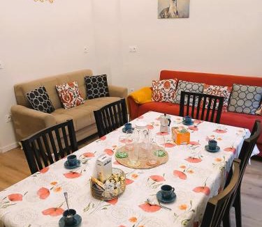 Yzeron Apartment | T4 en duplex, résidence atypique en pleine forêt