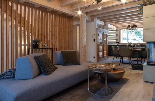 Les Claux Apartment | Terrace, balcony, fireplace or stove, tv, 115m², Vars