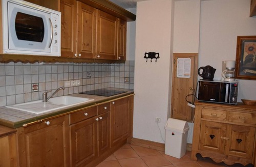 Pralognan-la-Vanoise Apartment | Terrace, tv, 50m², Pralognan-la-Vanoise