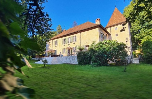 Montanges House | The Adonai Room - Triple Room