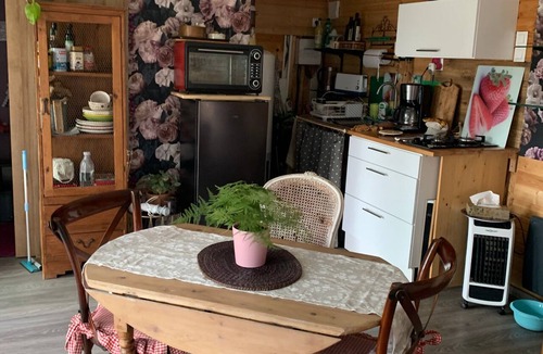 Taillet House | The Chalet with Private Garden and Wi-Fi