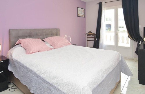 Barjac House | This inviting vacation property with private pool is located in Barjac or 15 km from Pont d'Arc.