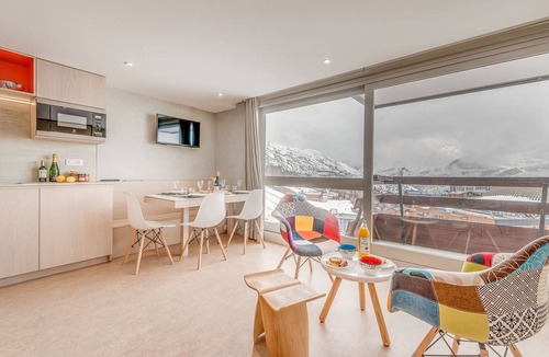 Tignes le Lac Apartment | Tignes: Stylish modern 2-room apartment, 4 people, balcony