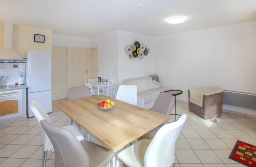 Chassiers House | Treat yourself to some time out in this beautiful vacation home with pool.