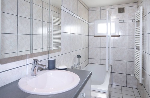 Gaillard Apartment | Two-room apartment 10min from Geneva