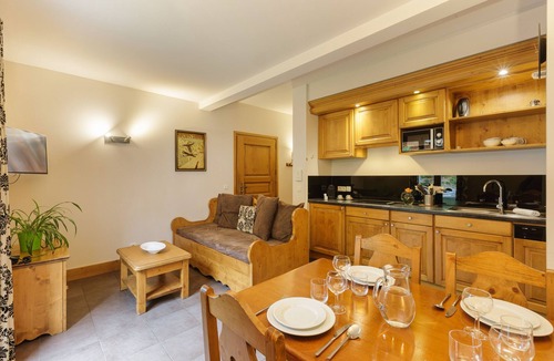 Vallorcine Apartment | V Buet 01: Beside Ski Lift; Pool, Sauna & Gym, Vallorcine (Argentiere), France