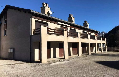 Correncon-en-Vercors Apartment | Very nice three-room apartment near the center