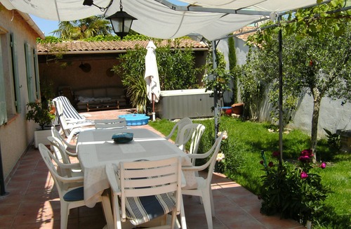 Saint-Cannat House | Villa 90m² ground floor 3 bedroom garden and jacuzzi 15 mins Aix-en-Provence