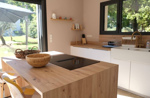 Pernes-les-Fontaines Villa | Villa with heated pool and Ventoux View in Pernes