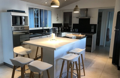 Rivedoux-Plage Villa | VILLA WITH POOL, 3-minute walk from the BEACH on Île de Ré - Air Conditioning