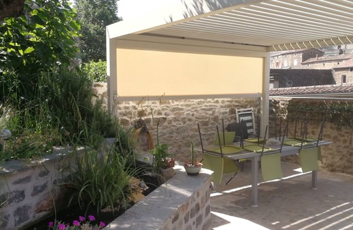 Laurac-en-Vivarais House | Village house LE LAVOIR