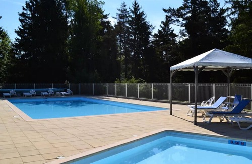 Maisod Villa | VVF Jura Lac de Vouglans - 4 Room Gite 8 People 1 baby