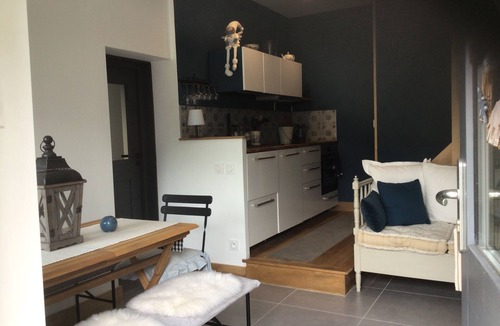 Viviers-du-Lac House | Waterfront cottage on the shores of Lac du Bourget