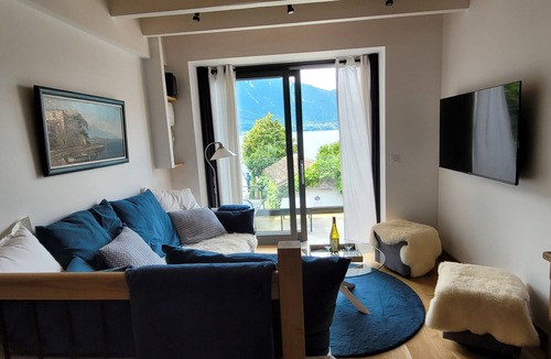 Viviers-du-Lac House | Waterfront cottage on the shores of Lac du Bourget