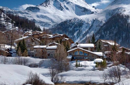 Val-d'Isere Apartment | Wellmaintain sunny 3-room apartment in quiet residence with superb mountain view