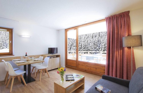 Les Esserts Apartment | Wifi, 100m from resort center, balcony, tv, ski locker, 31-37m², Morillon