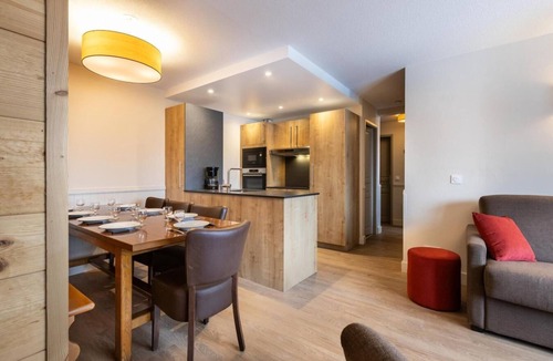 Belle Plagne Apartment | Wifi, 200m from resort center, fitness, swimming pool, sauna, balcony, fireplace or stove, tv