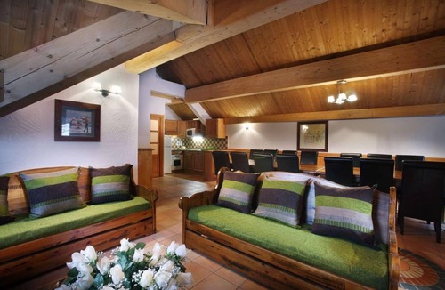 Oz-en-Oisans Apartment | Wifi, 50m from resort center, fitness, swimming pool, sauna, hammam, balcony, fireplace or stove, tv