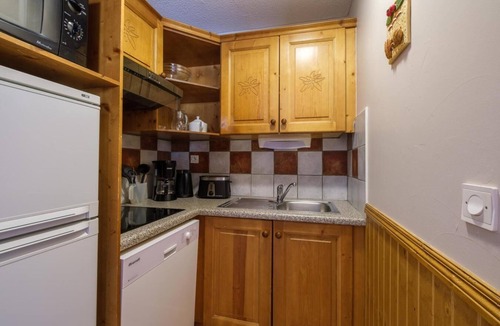 Lanslevillard Apartment | Wifi, 50m from shops, fitness, sauna, balcony, tv, ski locker, 32m², Val Cenis