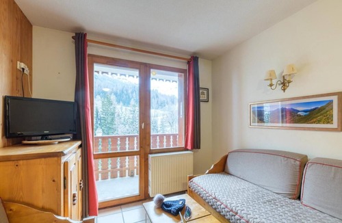 Lanslevillard Apartment | Wifi, 50m from shops, fitness, sauna, tv, ski locker, 36m², Val Cenis