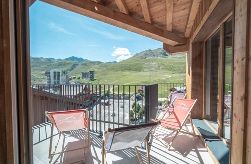 Tignes le Lac Apartment | Wifi, resort center, 4th floor, swimming pool, sauna, hammam, balcony, tv, ski locker, 115m², Tignes