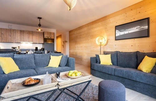 Montalbert Apartment | Wifi, swimming pool, sauna, hammam, balcony, parking, ski locker, 76-101m², Montalbert