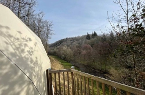 Saint-Constant-Fournoules House | ZEcamping piscine chiens acceptés jacuzzi locatif BBQ 30m2 4 pers