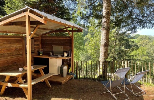 Saint-Constant-Fournoules House | ZEcamping toboggans piscine dog friendly tente 24m2 4 pers