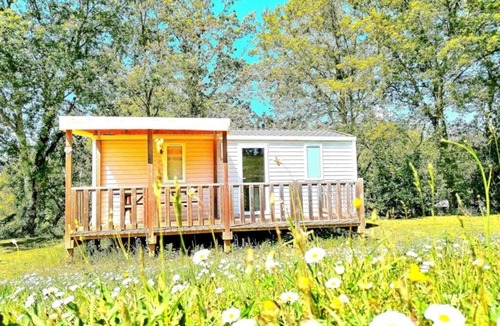 Soturac House | ZEcamping 3 étoiles espace aquatique mobil-home TV LV BBQ 32m2