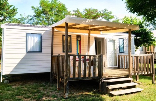 Lussas House | ZEcamping 3 étoiles familial piscine chauffée dog friendly cottage clim 30m2