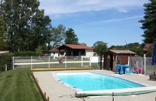 Sandrans House | ZEcamping 3 étoiles piscine couverte locatif BBQ 4 pers