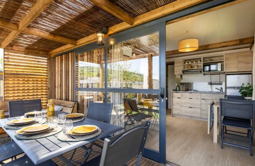 Messery Ski Chalet | ZEcamping 3 étoiles piscine dog friendly locatif TV LV clim 27m2