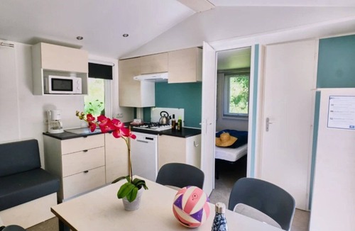 Messery House | ZEcamping 3* piscine mobil-home TV LV BBQ 31m2 6 pers