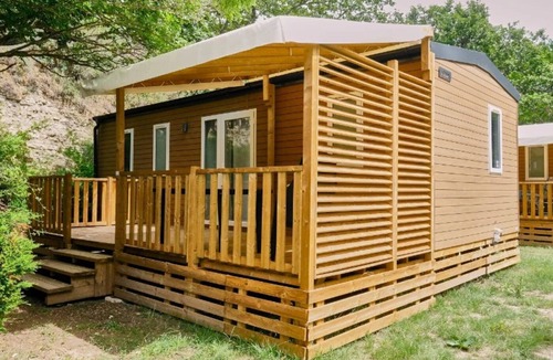 Messery House | ZEcamping 3* piscine mobil-home TV LV BBQ 31m2 6 pers